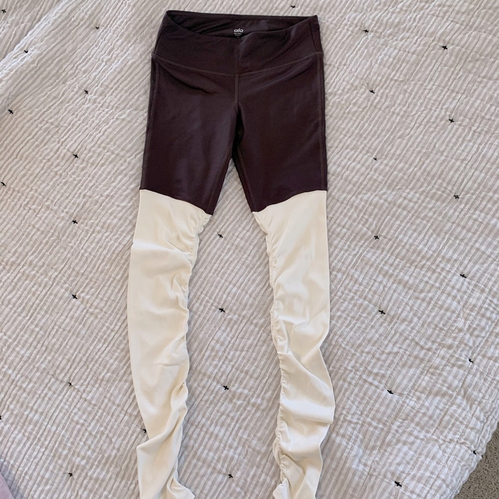 Alo Yoga Goddess leggings size M
